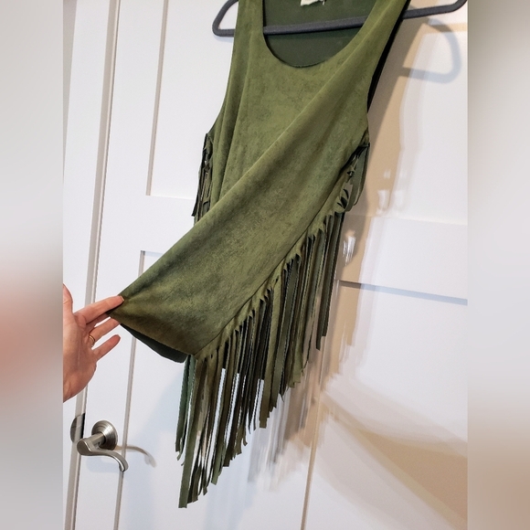 Twenty Second Fringes Faux Suede Sleevess Top Olive Green Size Large Made In USA - Picture 4 of 8